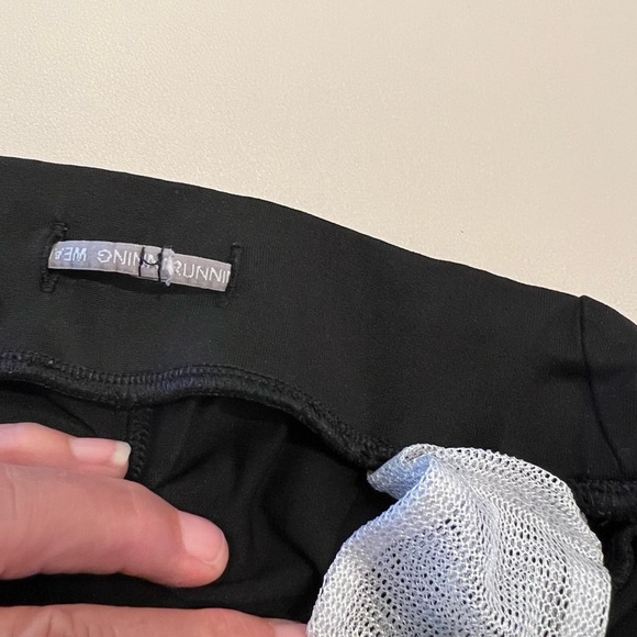 GORE Running Wear Capris - Picture 9 of 9